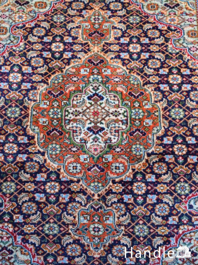 1点もののビンテージ絨毯