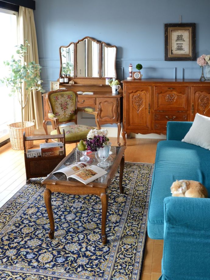 リビングルームで使うペルシャ絨毯