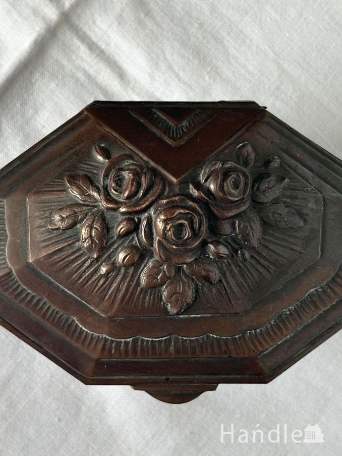 アンティークのボックス