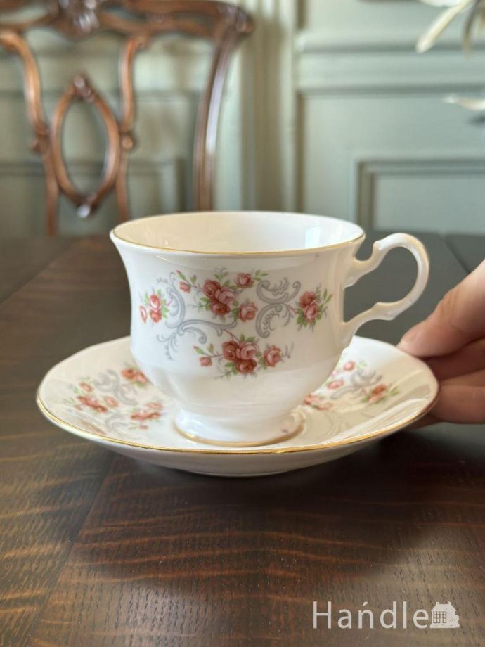 アンティークのカップ&ソーサー