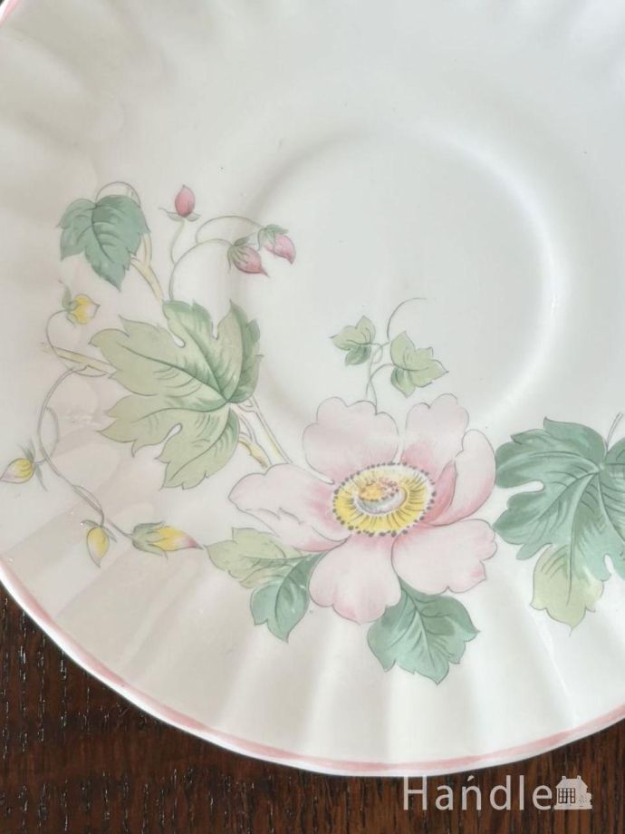 英国アンティークのおしゃれな食器