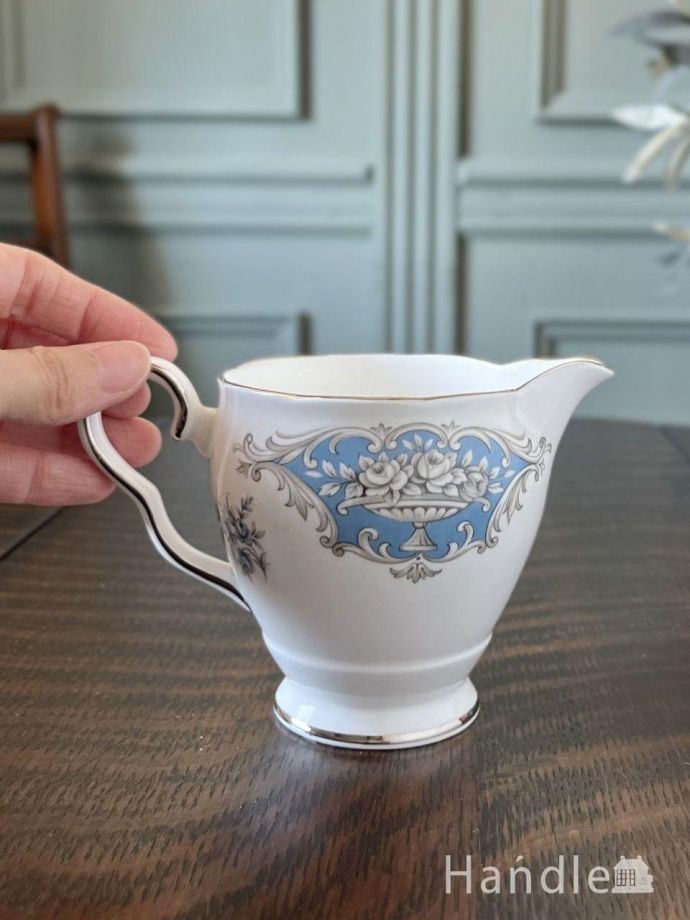 陶磁器のミルクピッチャー