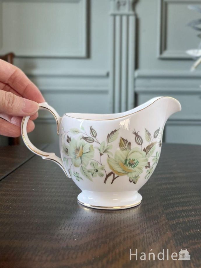 陶磁器のミルクピッチャー