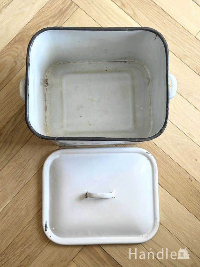 アンティークのホーロー雑貨