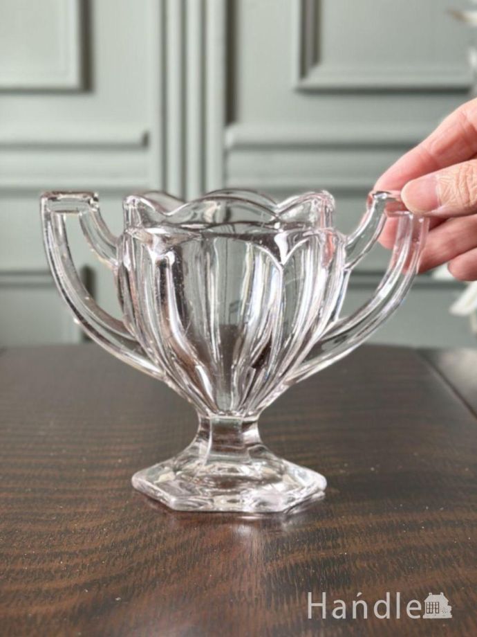 キラキラ輝くアンティークガラス