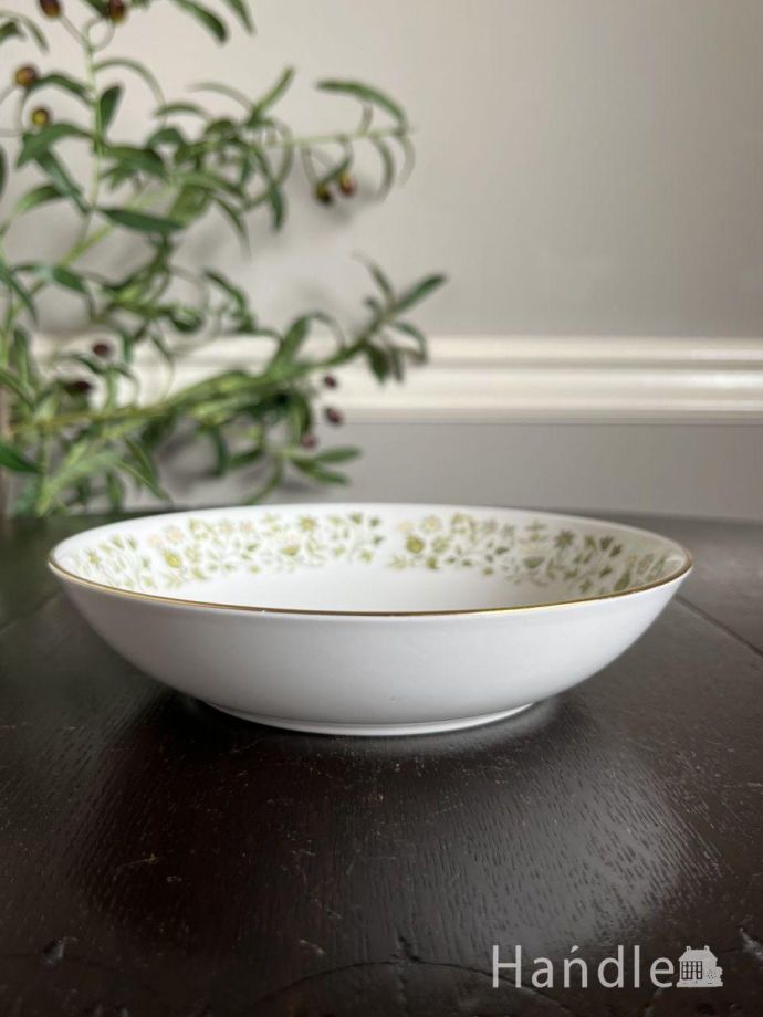 英国アンティークのおしゃれな食器