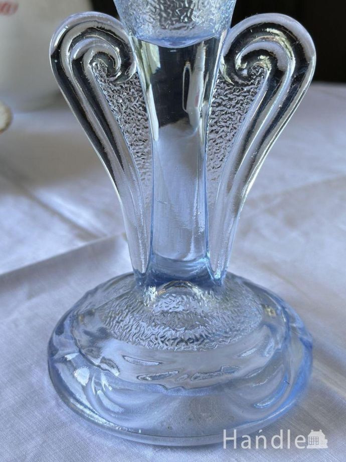 爽やかなブルー色のアンティークガラスの燭台、アンティークの