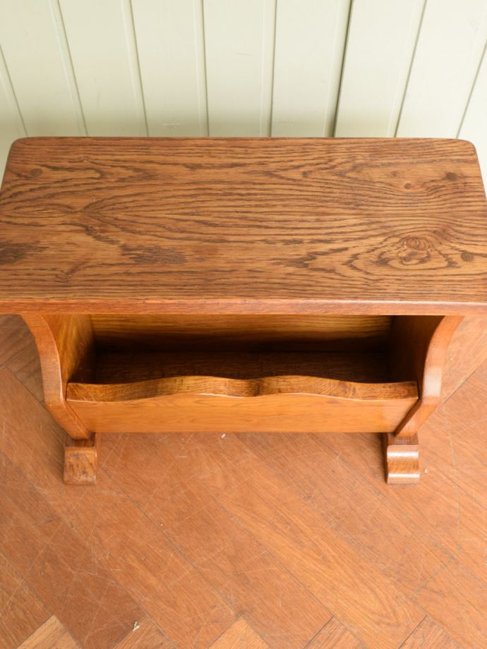 マガジンラックの天板