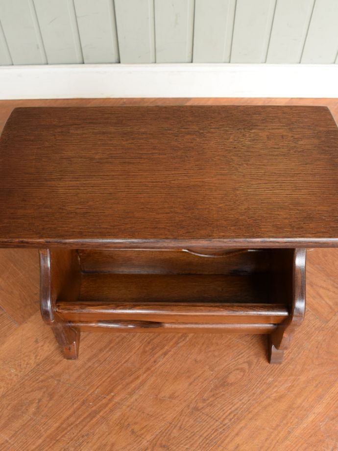 マガジンラックの天板