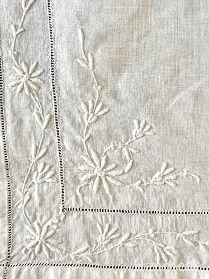 アンティークのクロス