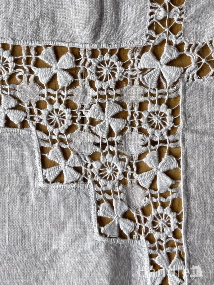 アンティークのクロス