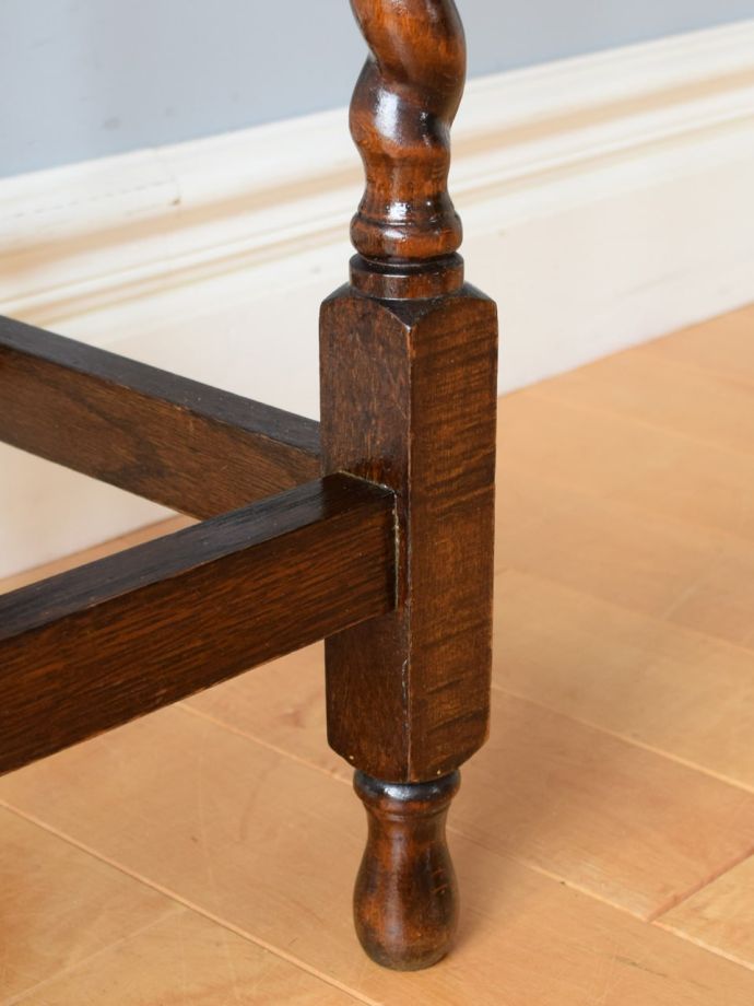 アンティーク家具の脚