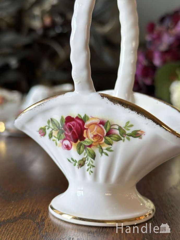 ロイヤルアルバートのオールドカントリーローズ アンティークの陶器