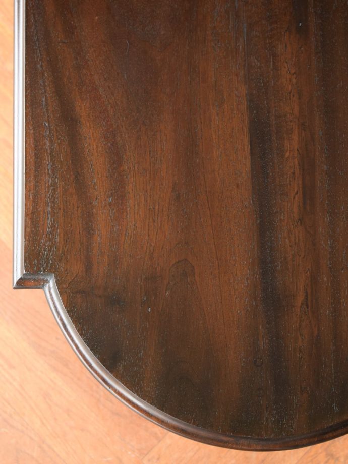 オケージョナルテーブルの天板