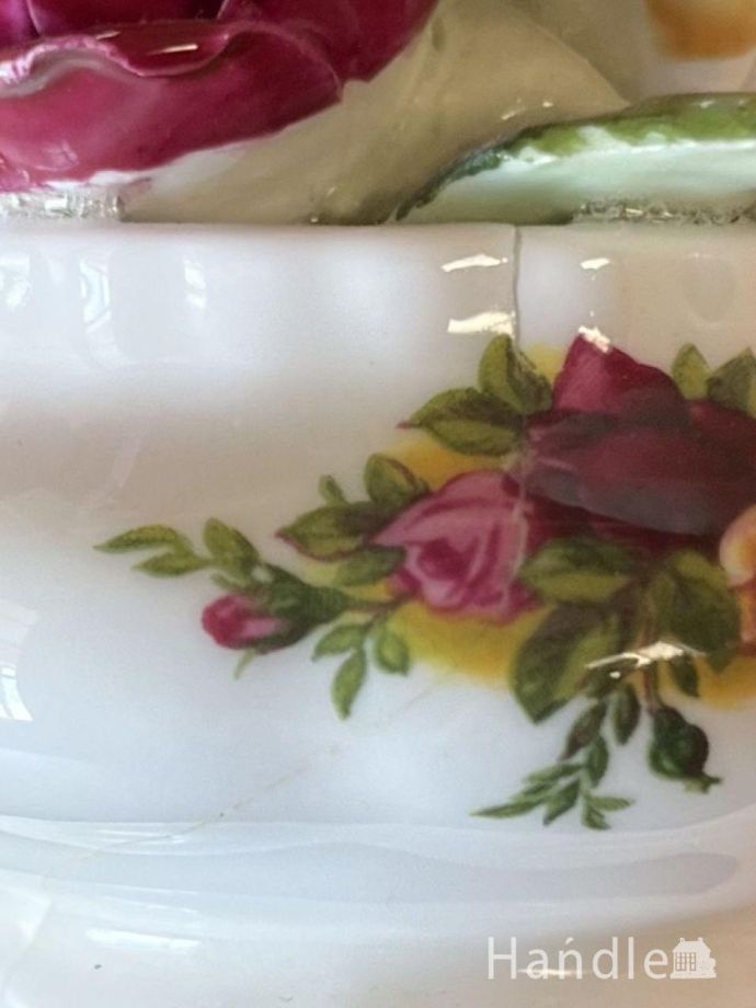 イギリスから届いた陶磁器で出来たお花、ロイヤルアルバートの陶花