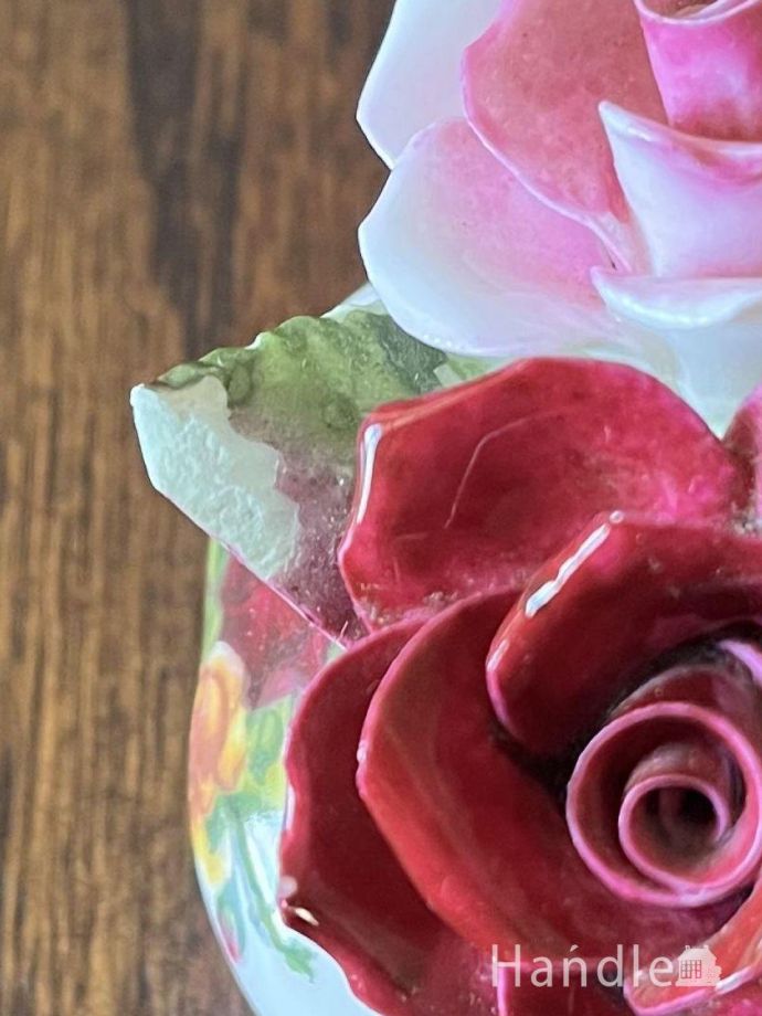 イギリスから届いた陶磁器で出来たお花、ロイヤルアルバートの陶花