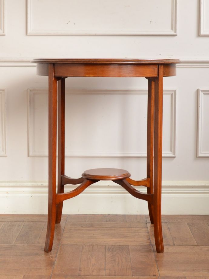 アンティーク家具の側面