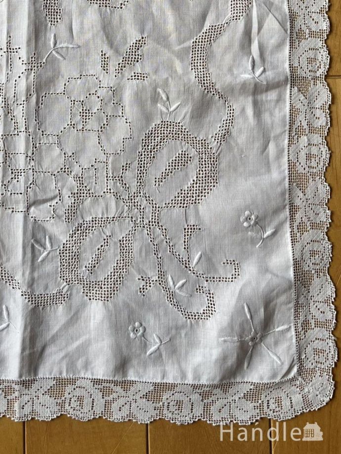 アンティークのクロス