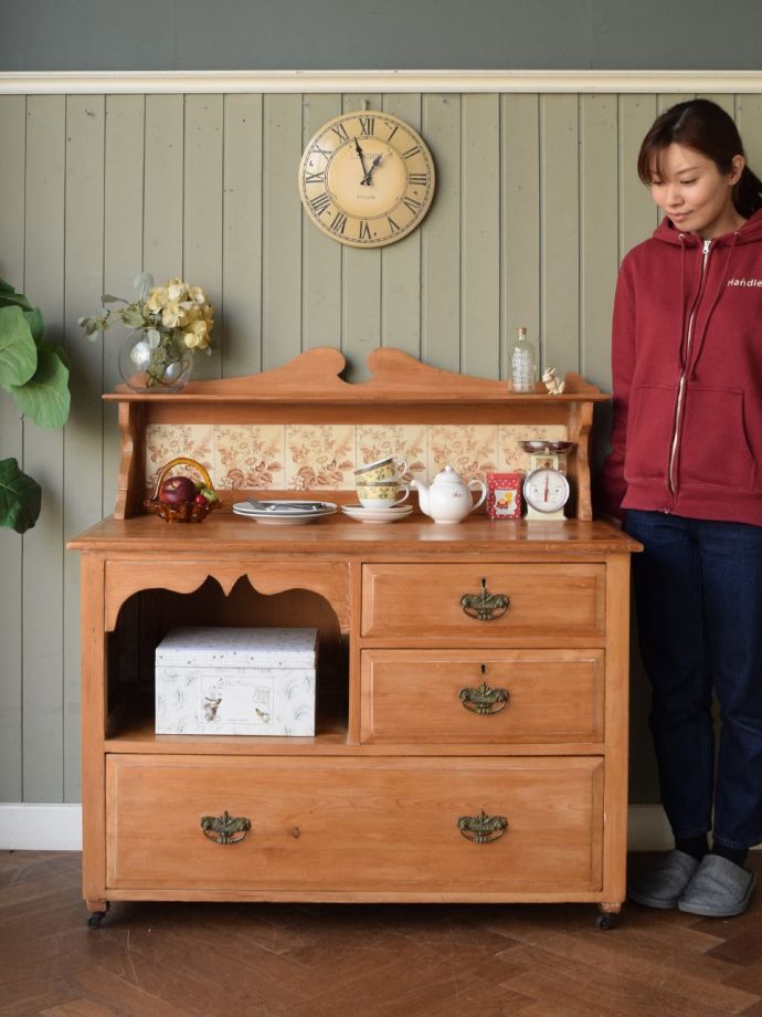 英国のアンティーク家具、ウォッシュスタンド