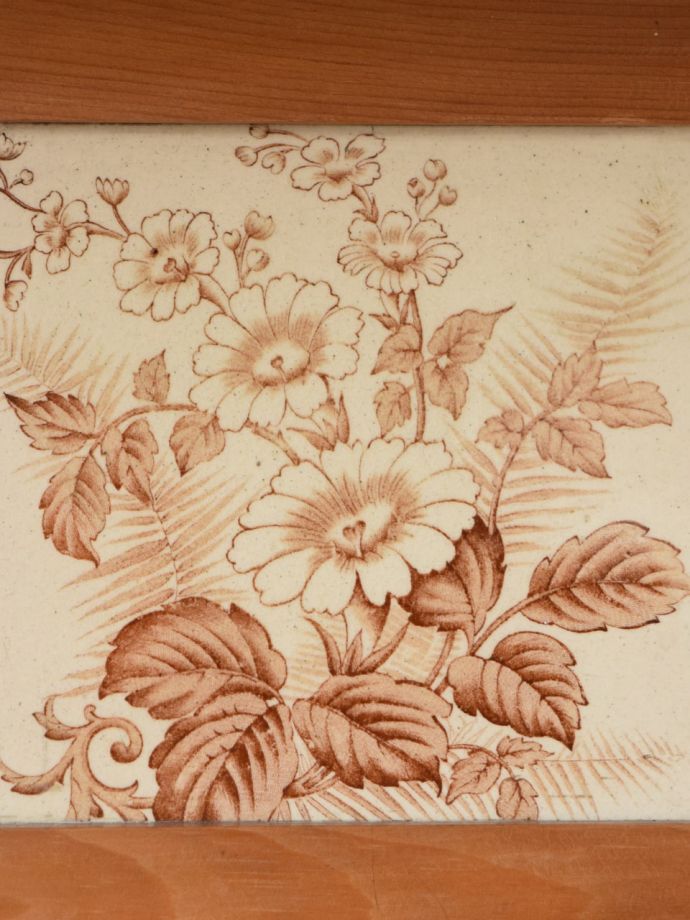 アンティークのタイル