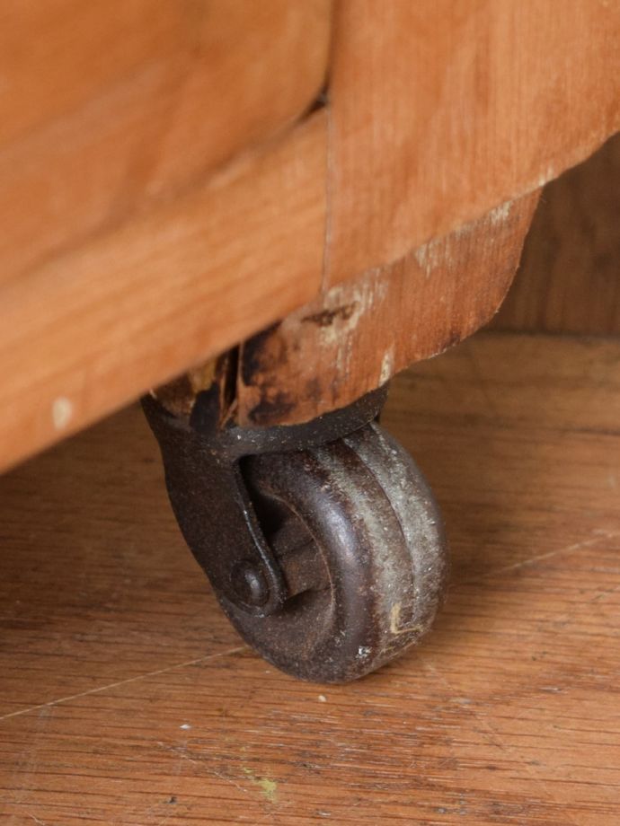 アンティーク家具の脚
