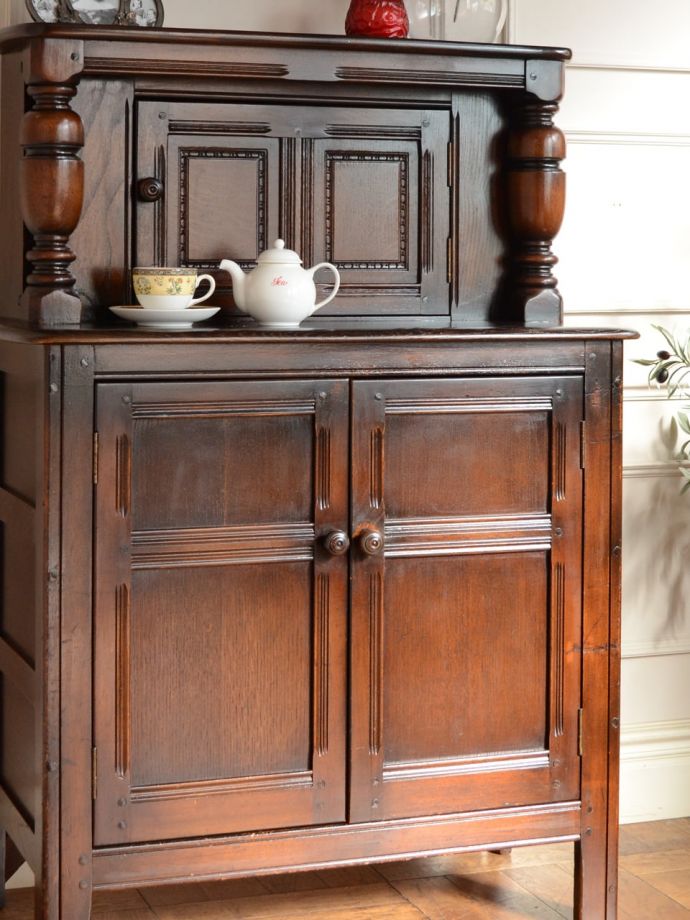 アーコール社のビンテージ家具