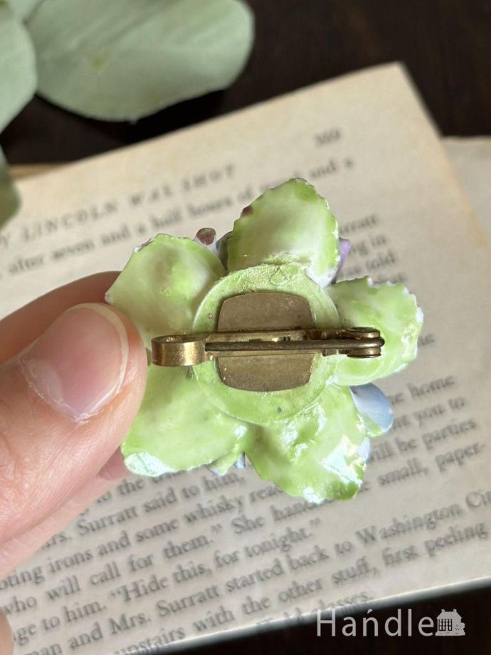 おしゃれなブローチ