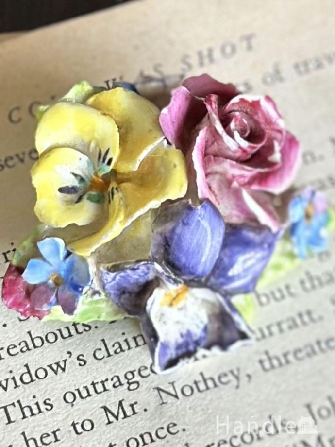 アンティークのブローチ