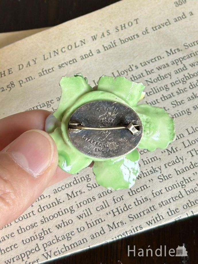 おしゃれなブローチ