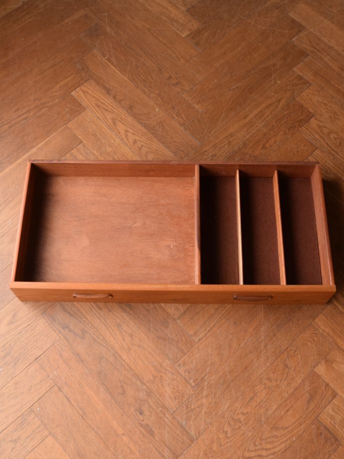 フレスコのサイドボードの引き出し