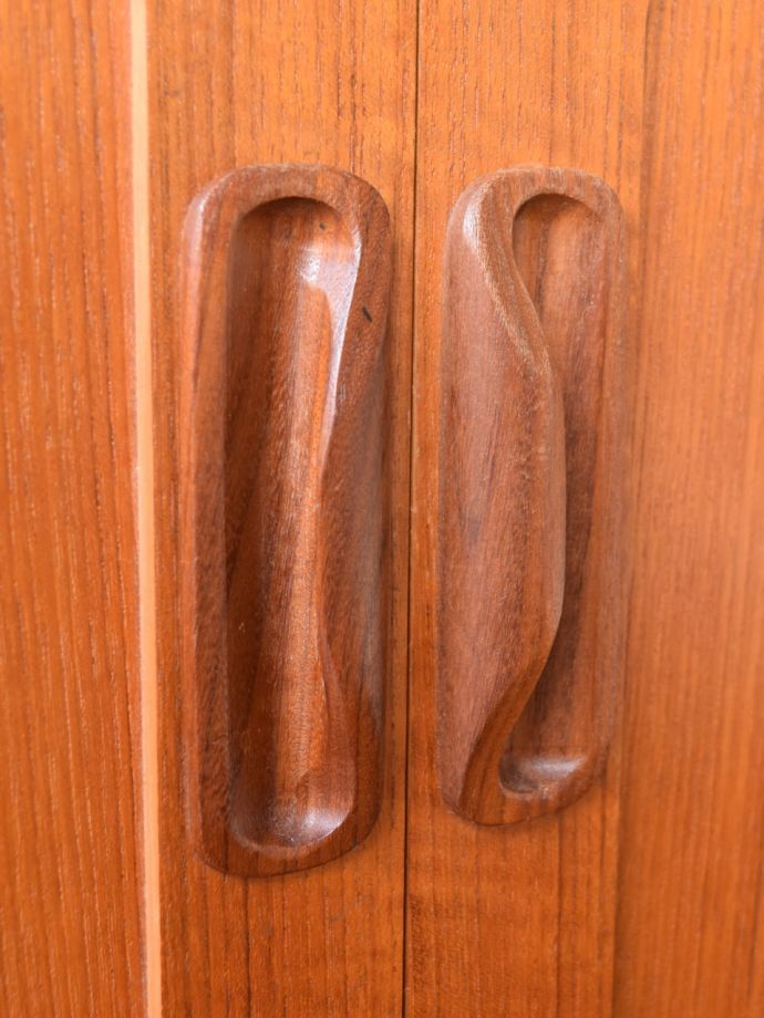 ビンテージ家具の木目