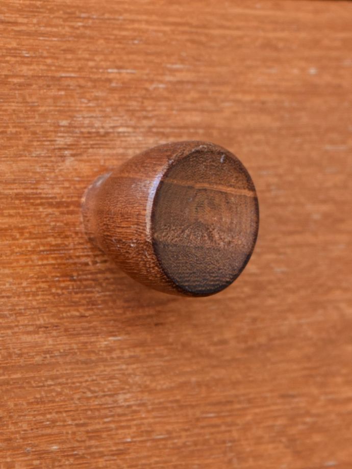 ビンテージ家具の木目