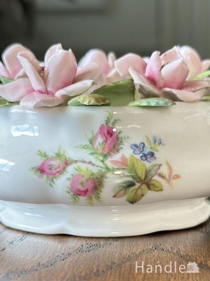 イギリスから届いたロイヤルアルバートの陶花、可愛いモスローズの