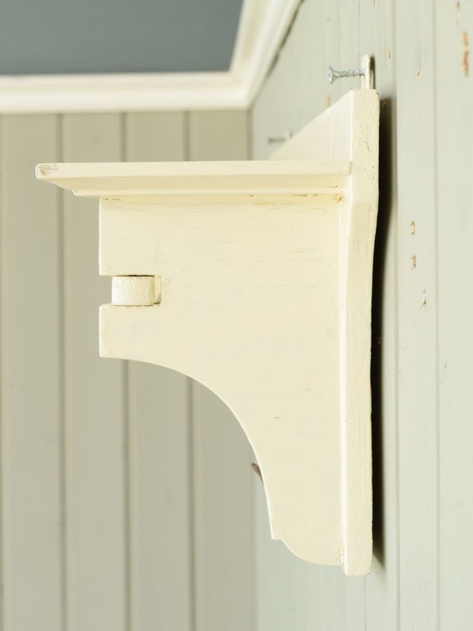 ウォールシェルフの側面