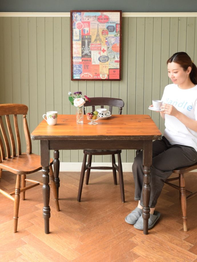 オシャレなダイニングテーブル