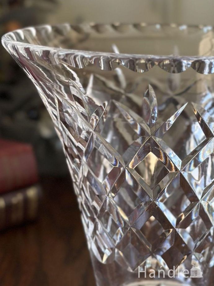 円錐型の美しいアンティークガラスの器、イギリスで見つけたフラワー