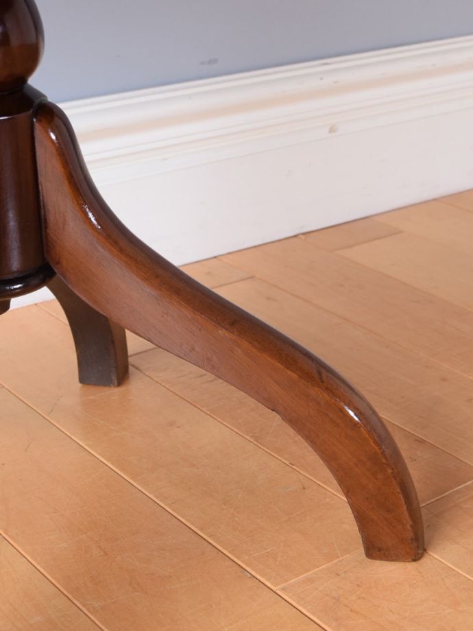 アンティーク家具の脚