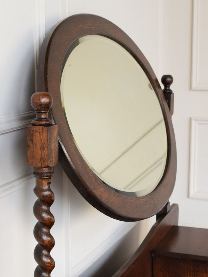 アンティークの鏡