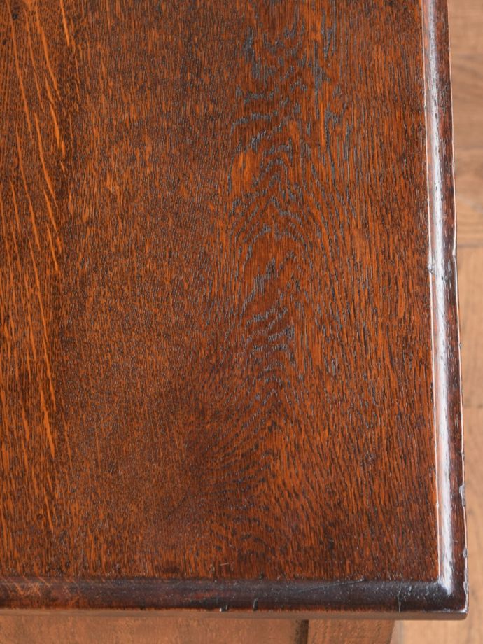 ドレッサーの天板