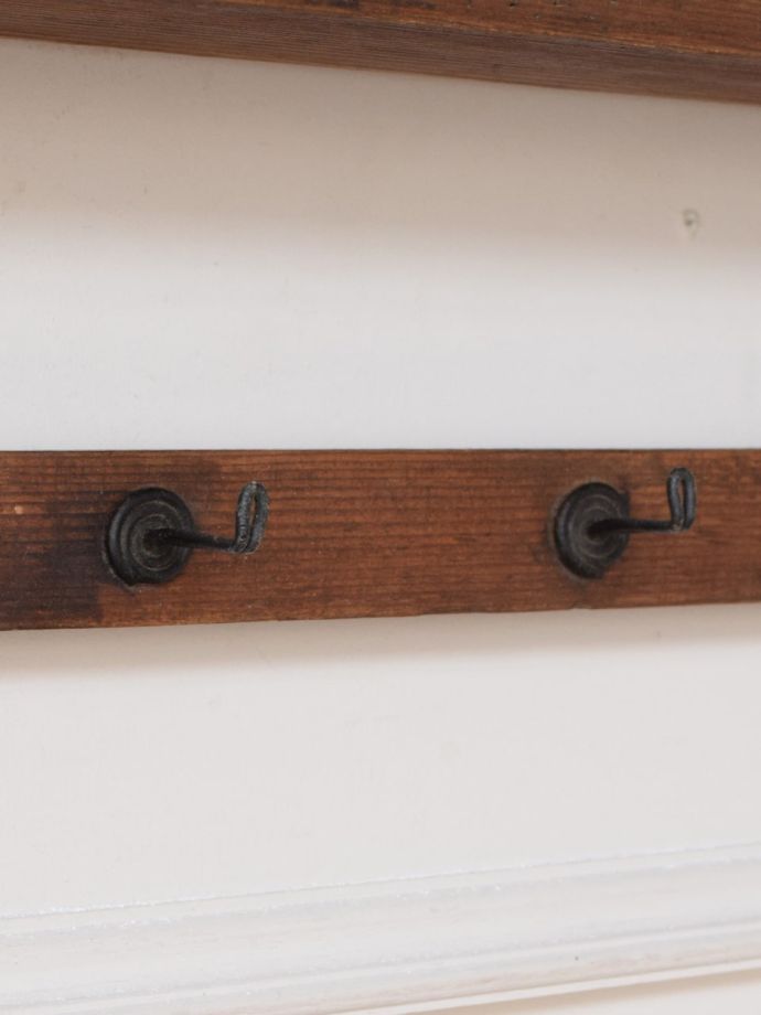 壁付けシェルフのフック