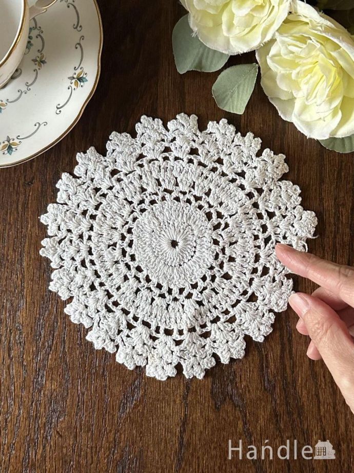 お花模様のクロッシェレースのコースター、フランスから届いた