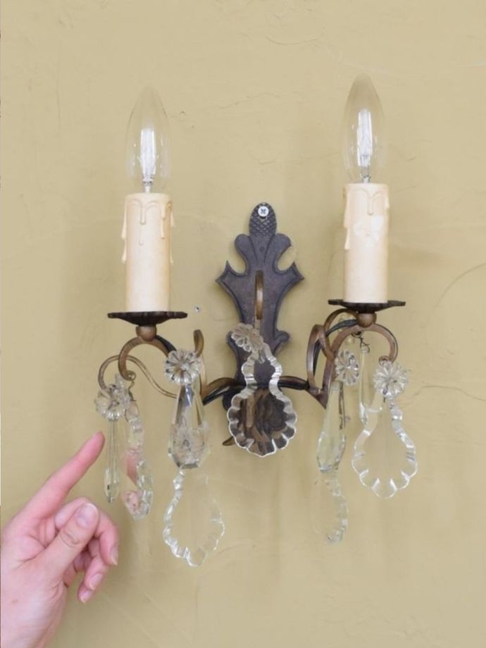アンティークの壁付けシャンデリア