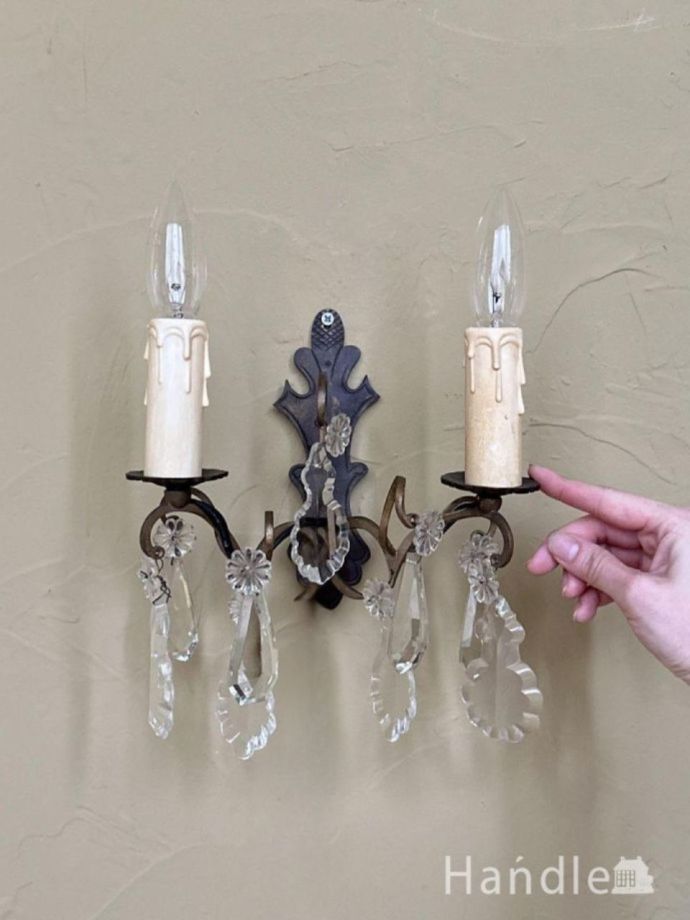 アンティークの壁付けシャンデリア