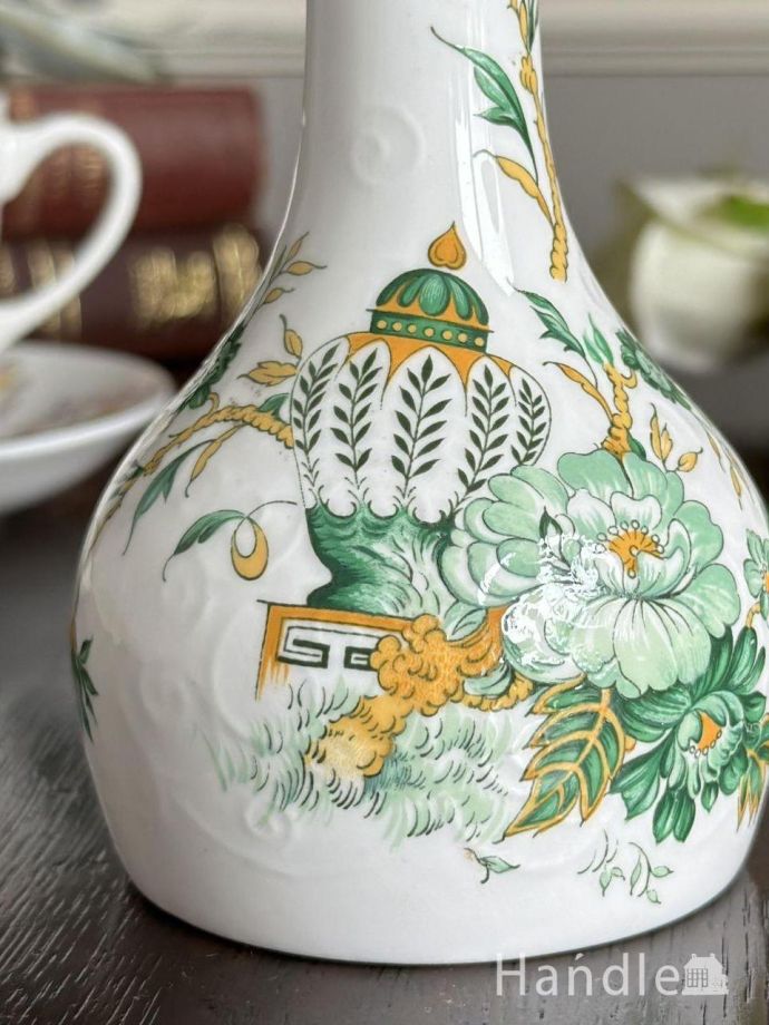 イギリスから届いたクラウンスタッフォードシャーの花瓶、九龍の