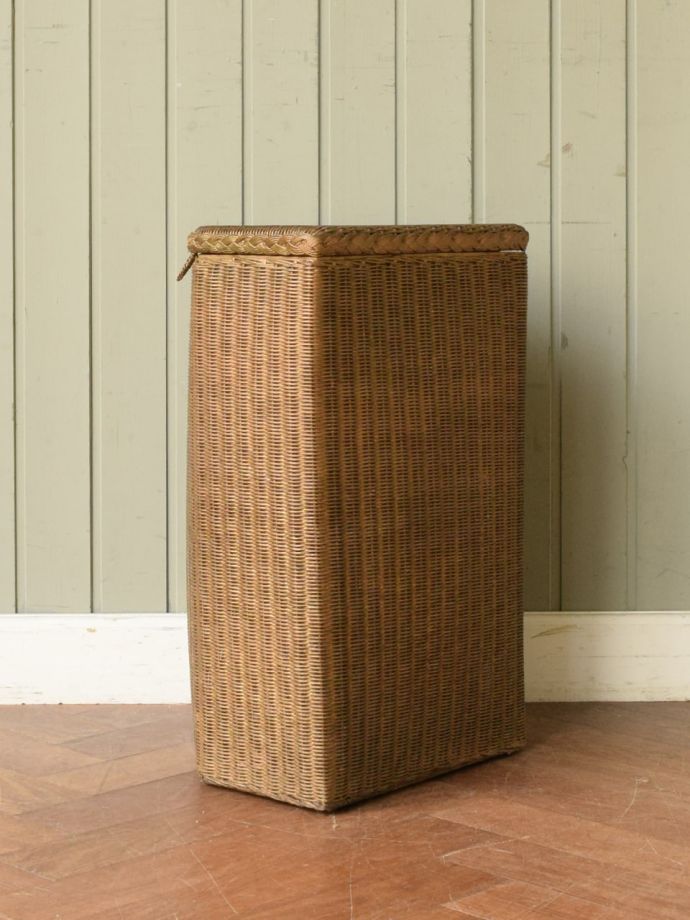 ロイドルームボックスの側面