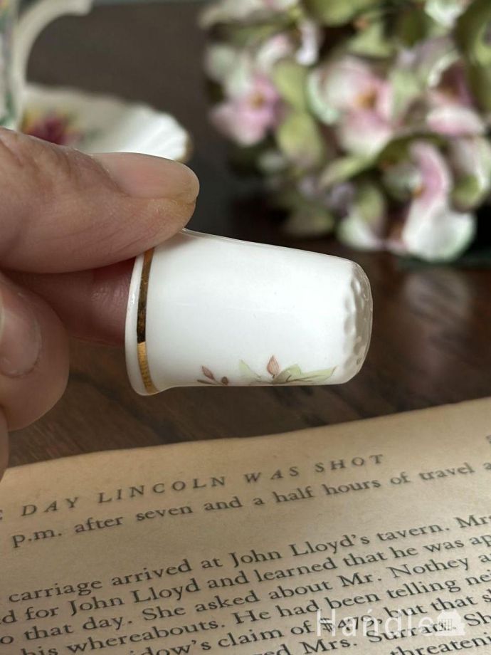 英国アンティークのおしゃれなシンブル