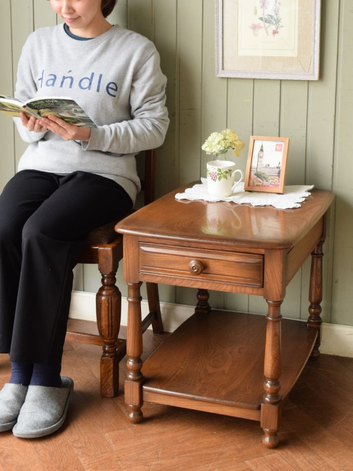 アーコールのコーヒーテーブル