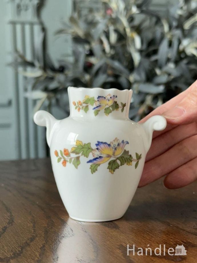 陶磁器のフラワーベース