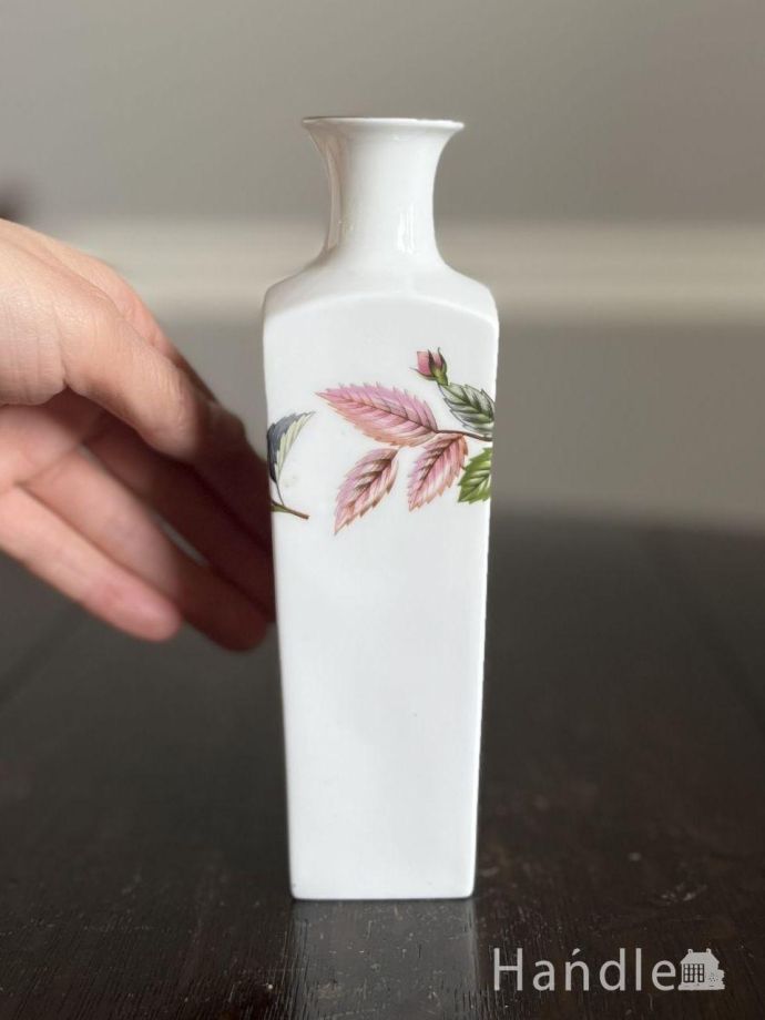 陶磁器のフラワーベース