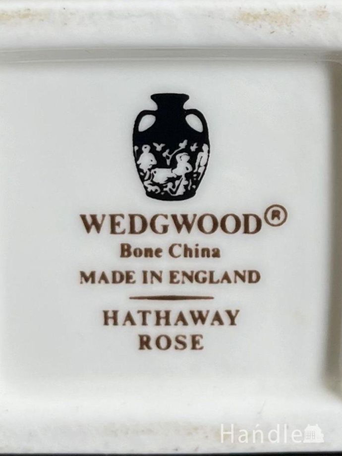 フラワーベースのバックスタンプ